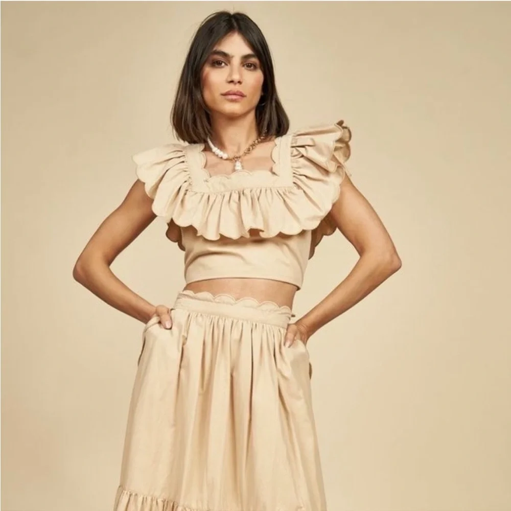 Hunter Bell Kate Beige Khaki Ruffle Crop Top - Picture 1 of 13